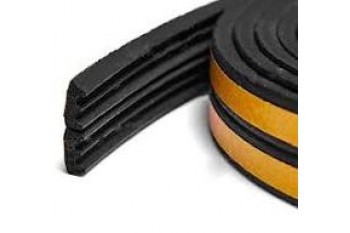 Ущільнювач E профіль 150м. Чорний Польща