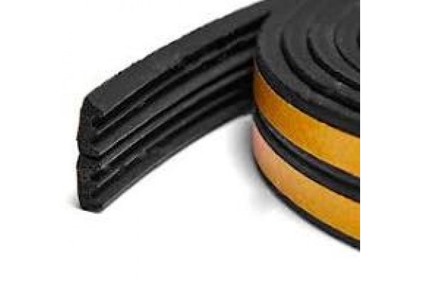 Ущільнювач E профіль 150м. Чорний Польща