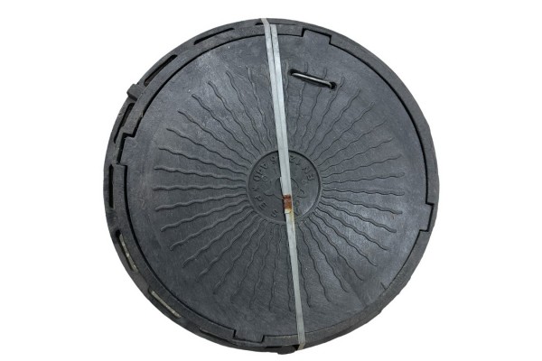 Люк пластиковий каналізаційний (колодязьний) без замка (г/п 5т)